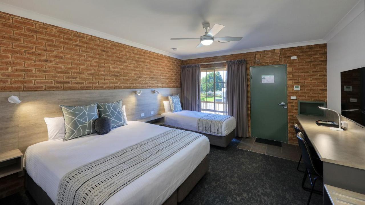 Motel Hamilton Henry Motor Parkes