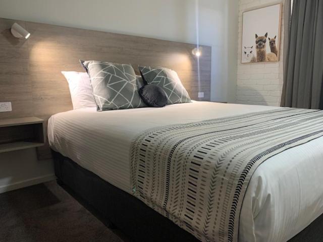 Hamilton Henry Motor 4*