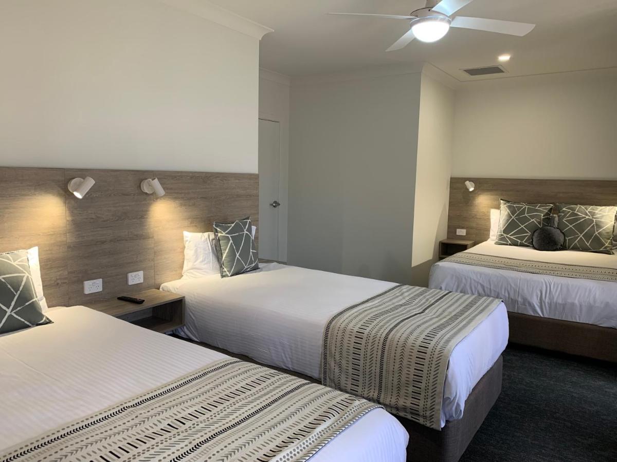 Hamilton Henry Motor Motel 4*